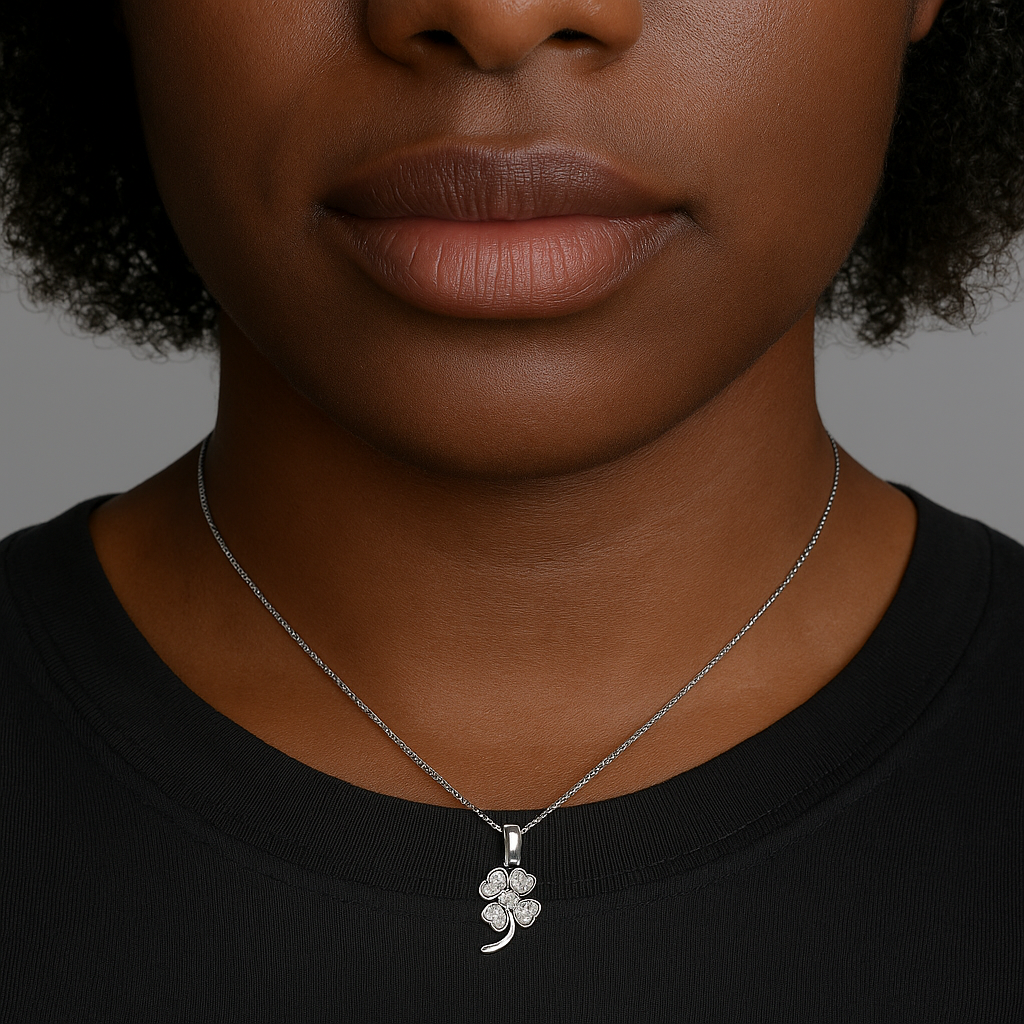 Four Leaf Clover Pendant – Moissanite Stones